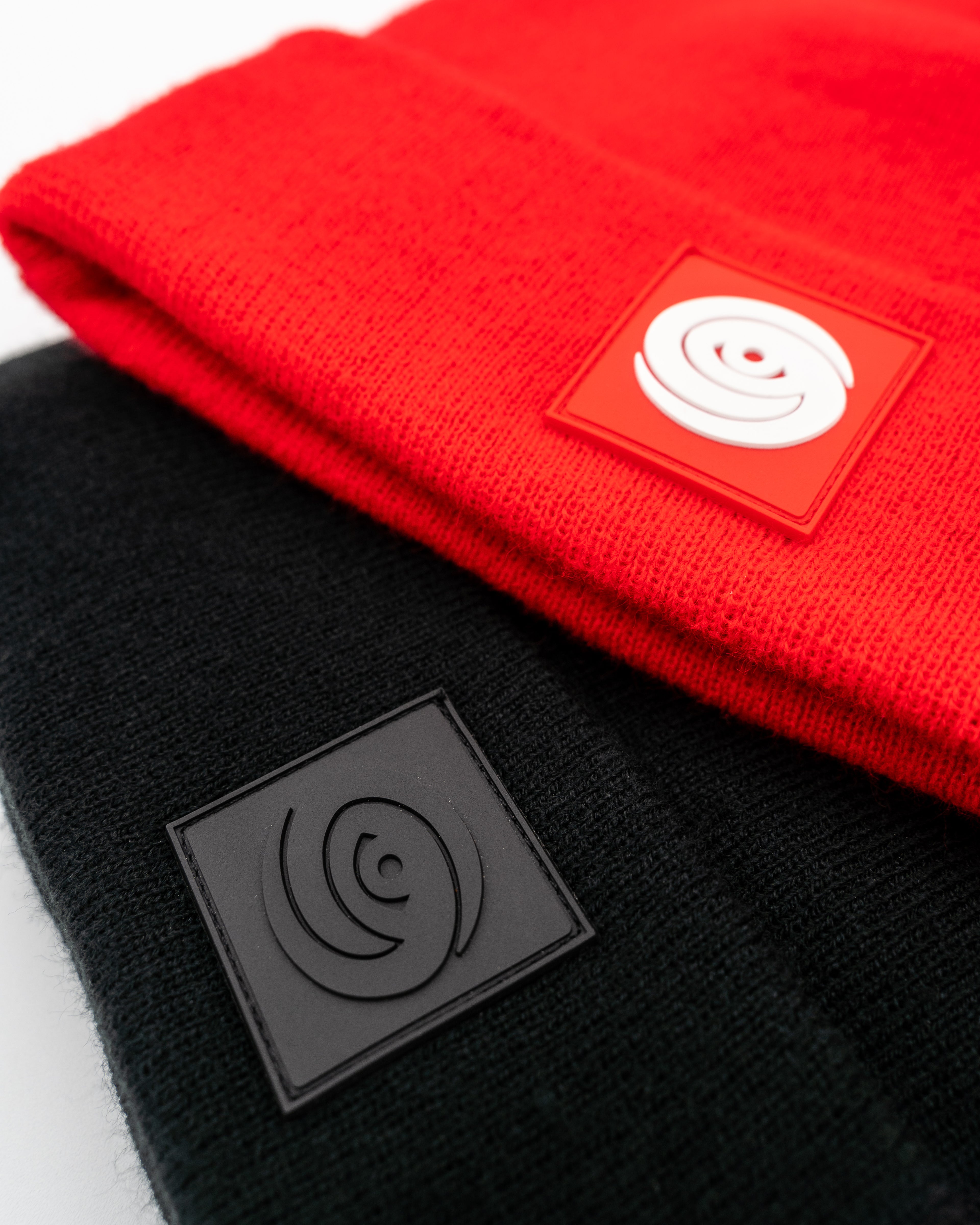 EYE LOGO BEANIE: BLACK