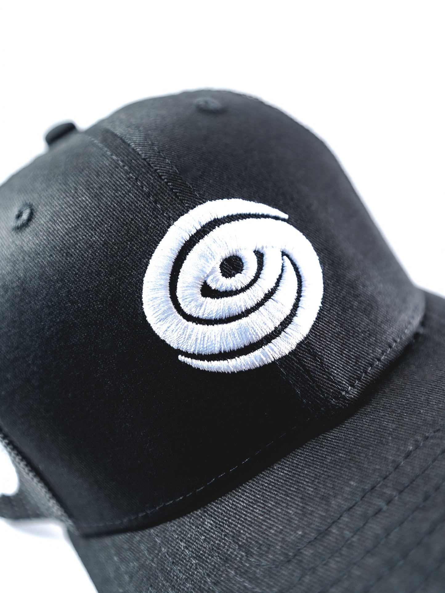 EYE LOGO TRUCKER