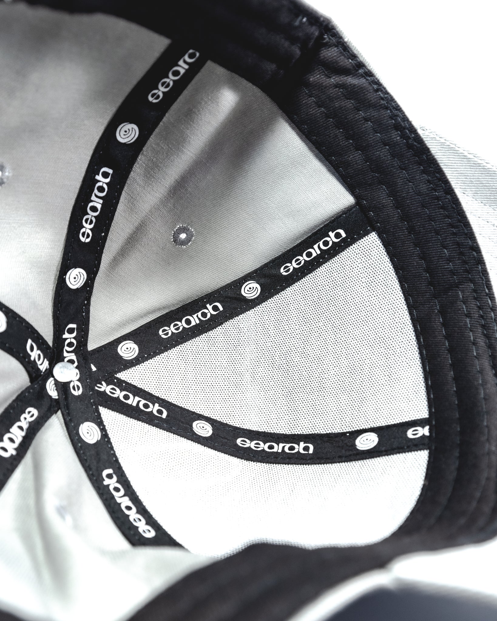 UNIVERSAL SYMBOLS HAT: SILVER